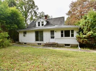 29 Moosepac Ln, Oak Ridge, NJ 07438