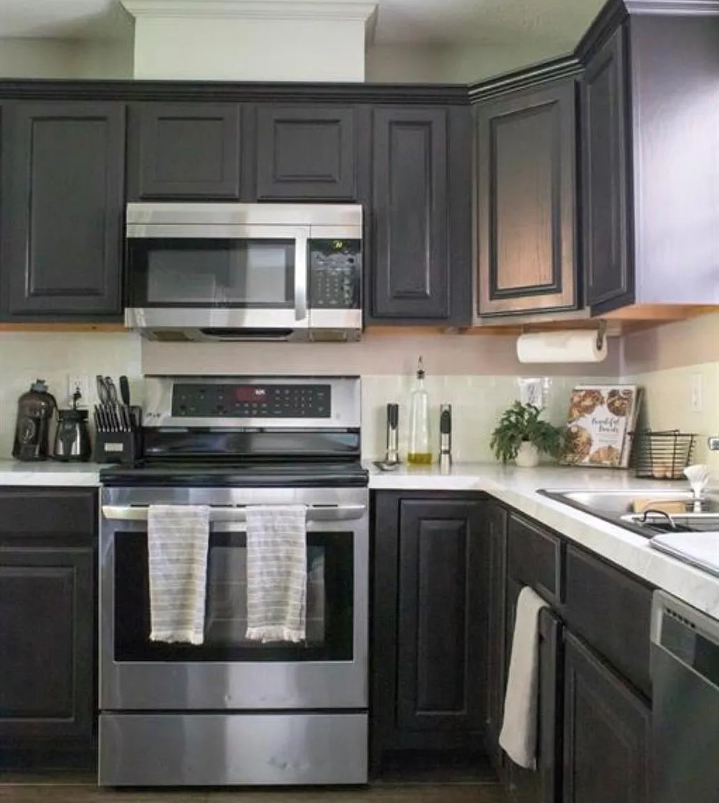 3 bed, 2.0 bath, 1400 sqft, $2,285 — Photo 4