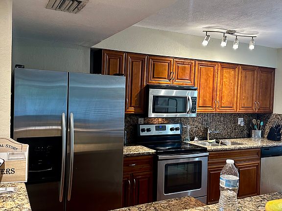 3rd image of 7080 Environ Blvd APT 321