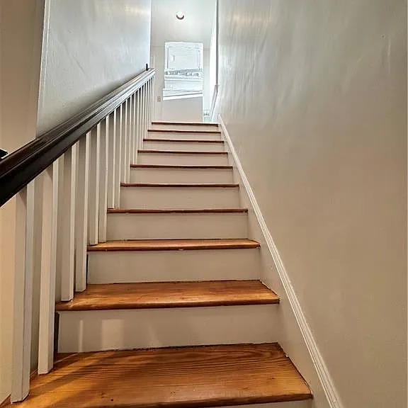 18 Cold Spring Rd — Photo 16