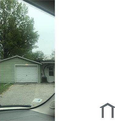 2nd image of 901 Saint William Dr