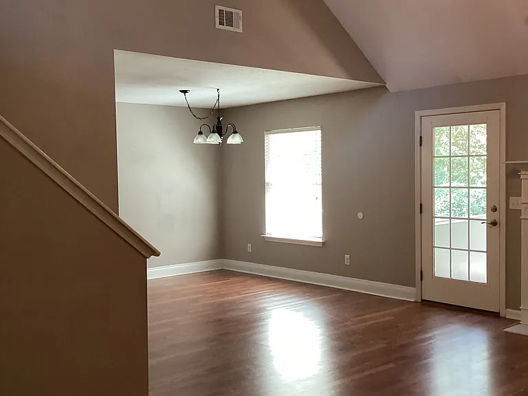 365 Creekside Dr — Photo 17