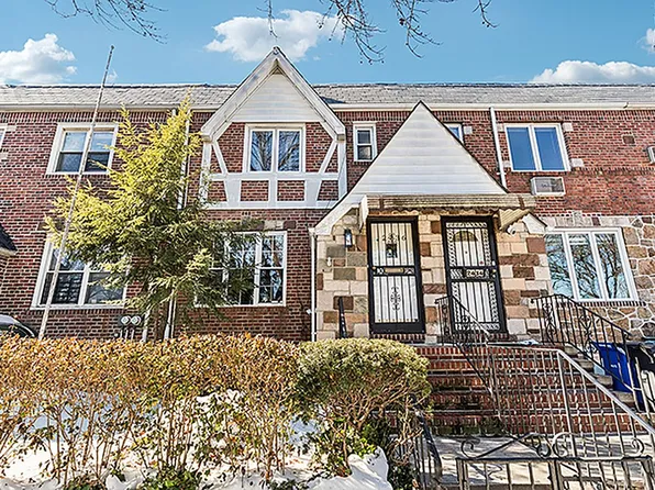 24-36 83rd St, East Elmhurst, NY 11370