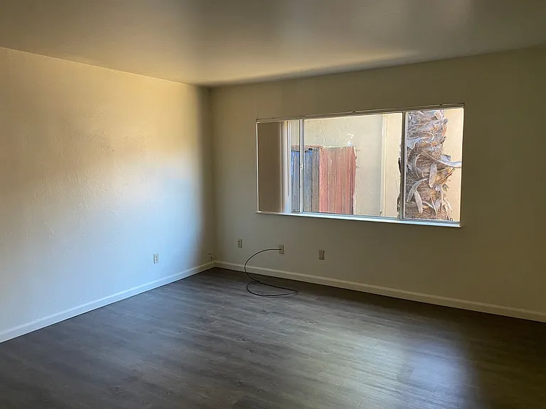 1824 Haussler Dr — Photo 3