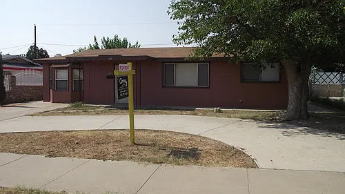 5008 Royal Dr Photo 1