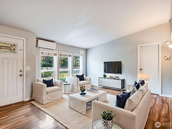 3rd image of 16016 11th Avenue E