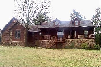 1st image of 225 Hollow Ln