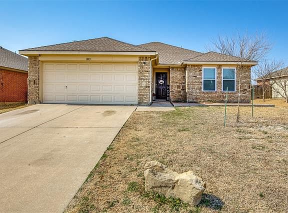 2nd image of 1013 Rock Springs Dr