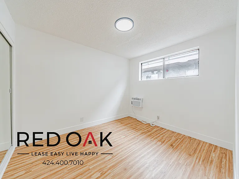252 W Elm Ave #L — Photo 10