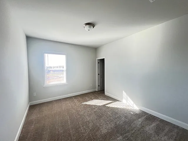 106 Highpointe Dr — Photo 16