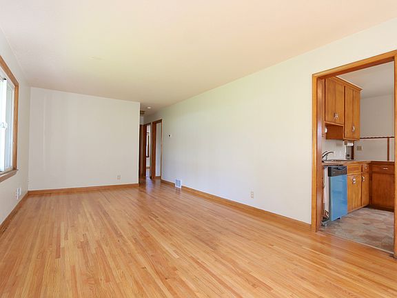 3rd image of 8207 Aldrich Ave S