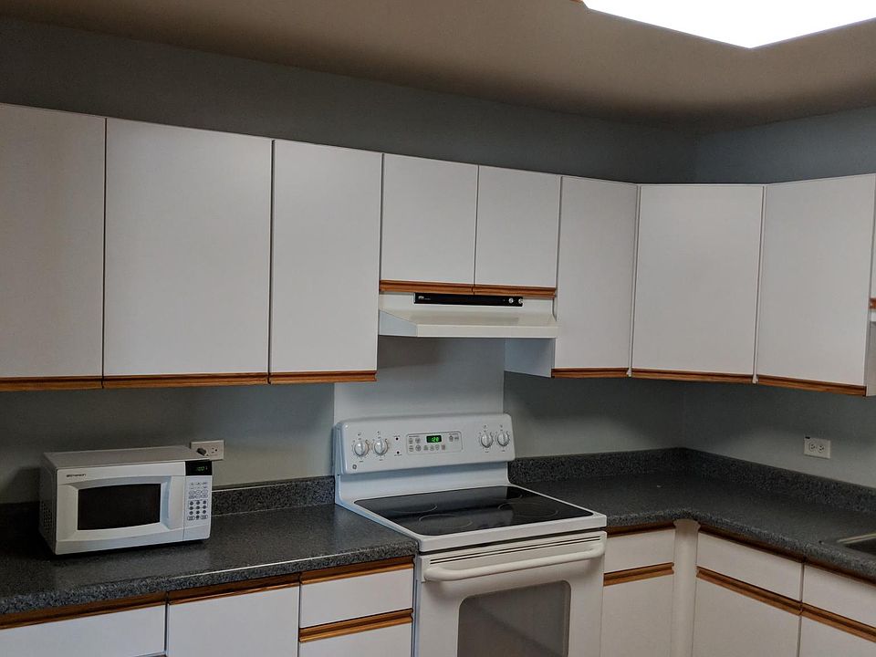 Kitchen - Microwave, Stove and Oven with Exhaust Fan/Light