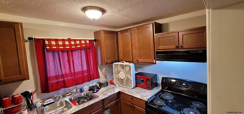 5th image of 649 Clinton Avenue
