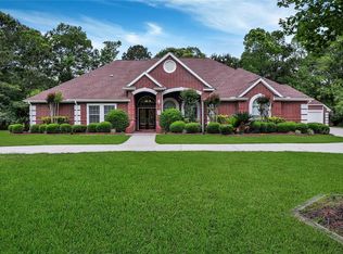 915 Lago Trace Dr, Huffman, TX 77336