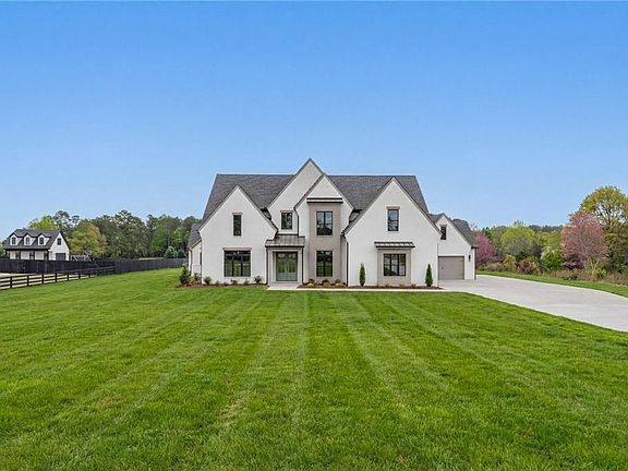 3rd image of 3215 Indian Shoals Rd