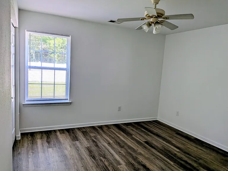 1065 Stoney Falls Blvd — Photo 7