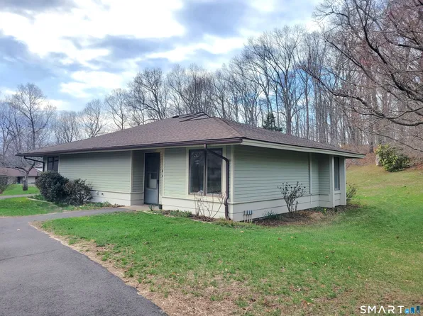 14 Sycamore Drive #D, Mansfield, CT 06268