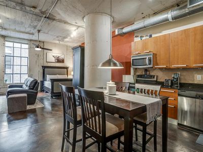 1122 Jackson St APT 419, Dallas, TX, 75202