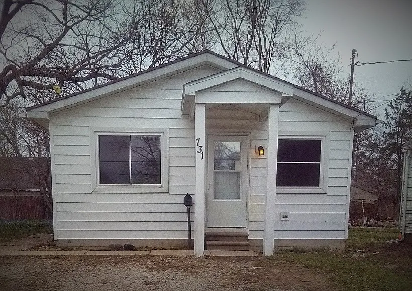 2 bed, 704 sqft, $1,270 — Photo 1
