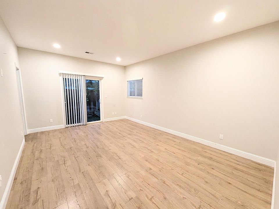 1st image of 5023-2 Capistrano Ave