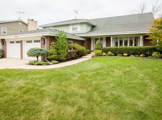 850 Jay Dr, Downers Grove, IL 60516