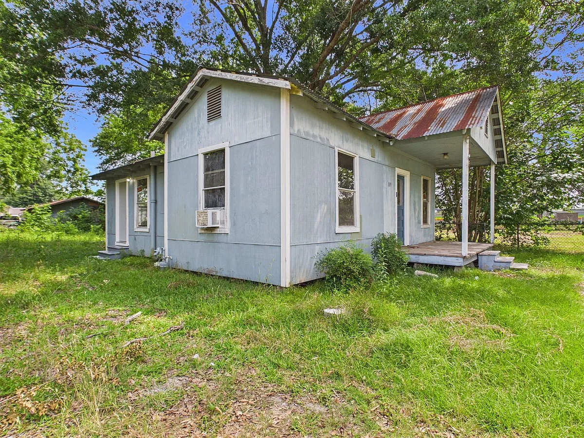 Building Photo - 119 Delories St