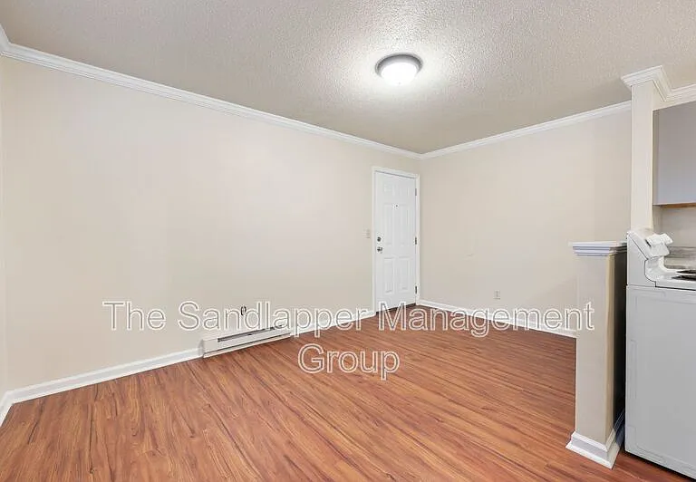 4133 Saint Johns Ave #1 — Photo 2