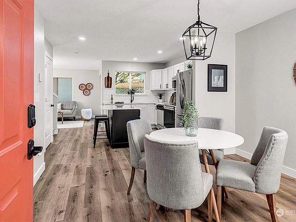 4th image of 34017 SE McCullough Street #2