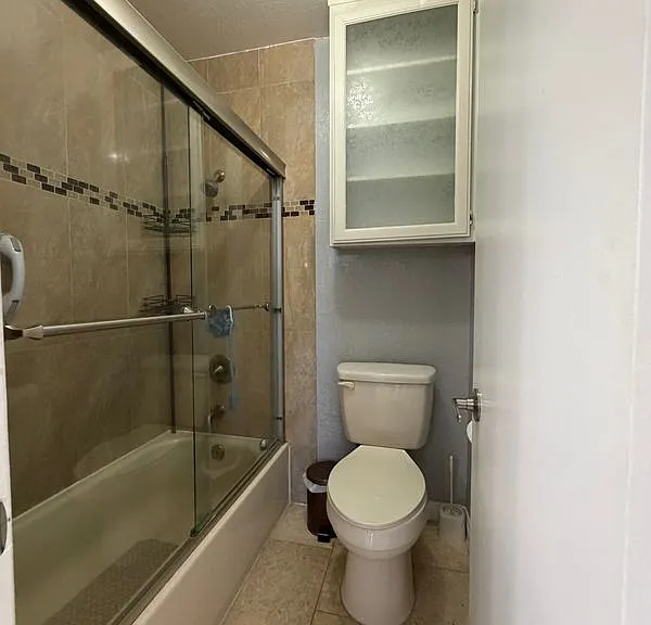 906 S Mountain Ave #A — Photo 4