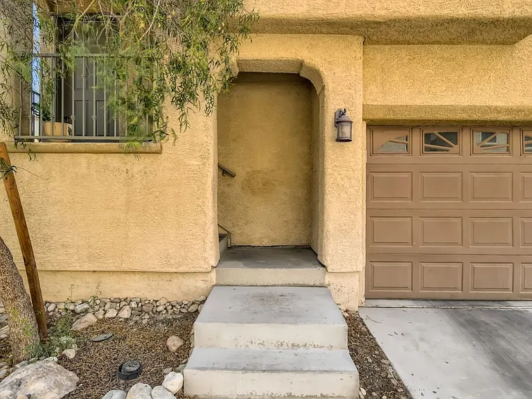 4782 Manderston Ct — Photo 2