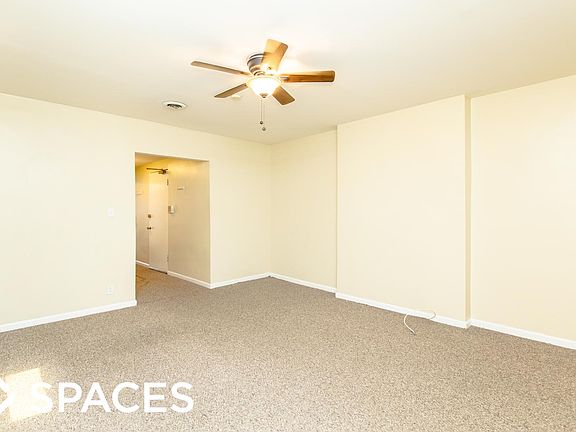 3rd image of 1131 N State St #4C_SRE