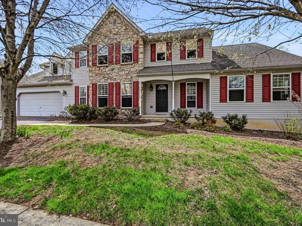 820 Edna Jane Ln, West Grove, PA 19390