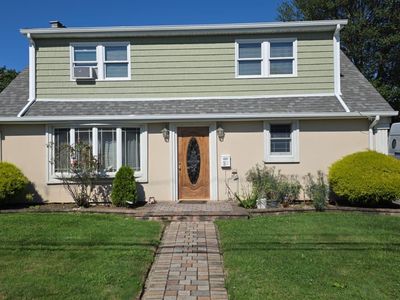 31 N Emerson Avenue, Copiague, NY, 11726