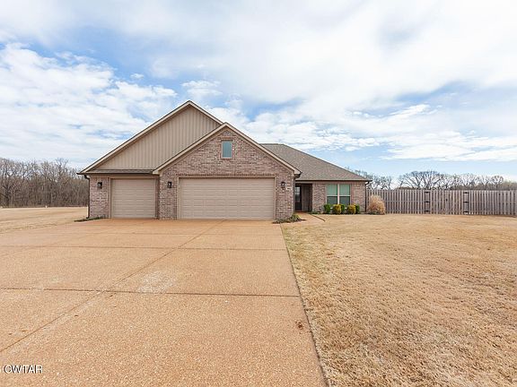 3rd image of 66 Pecan Ridge Dr