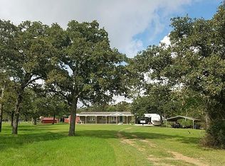 10430 Roy Rd, Flatonia, TX 78941