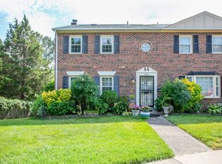 6310 Mayapple Pl, Alexandria, VA 22312