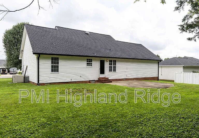 2414 Lismore Dr — Photo 3