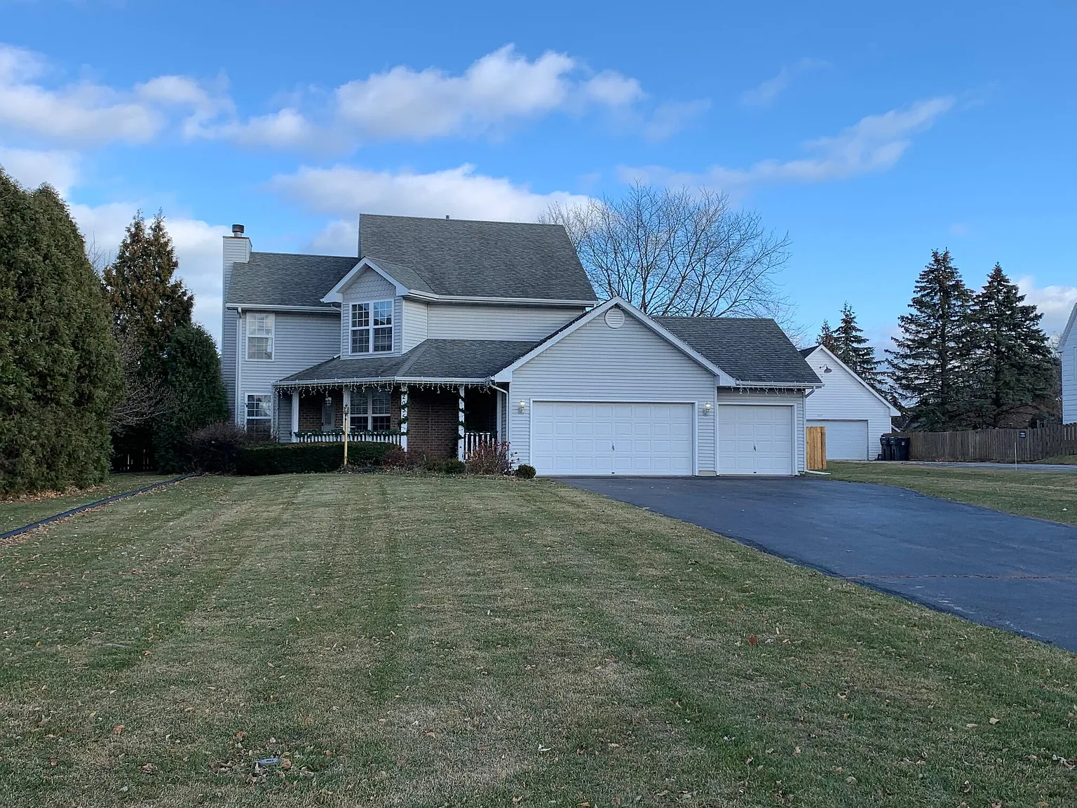 2035 Newman Rd N photo 1