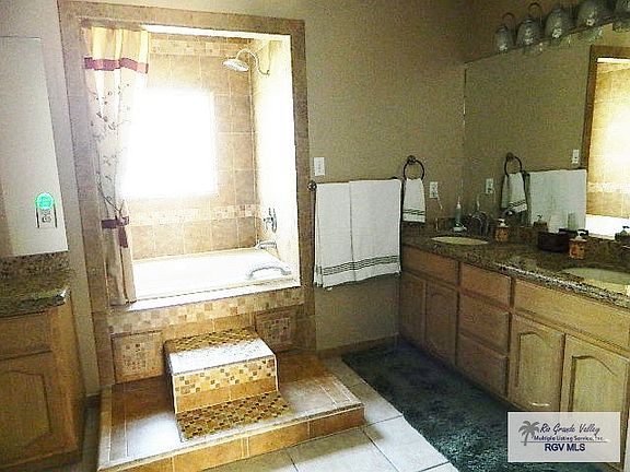 2nd image of 5511 Sago Dr