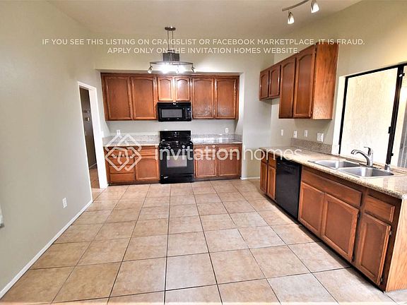 3rd image of 315 W Pennsylvania Ave