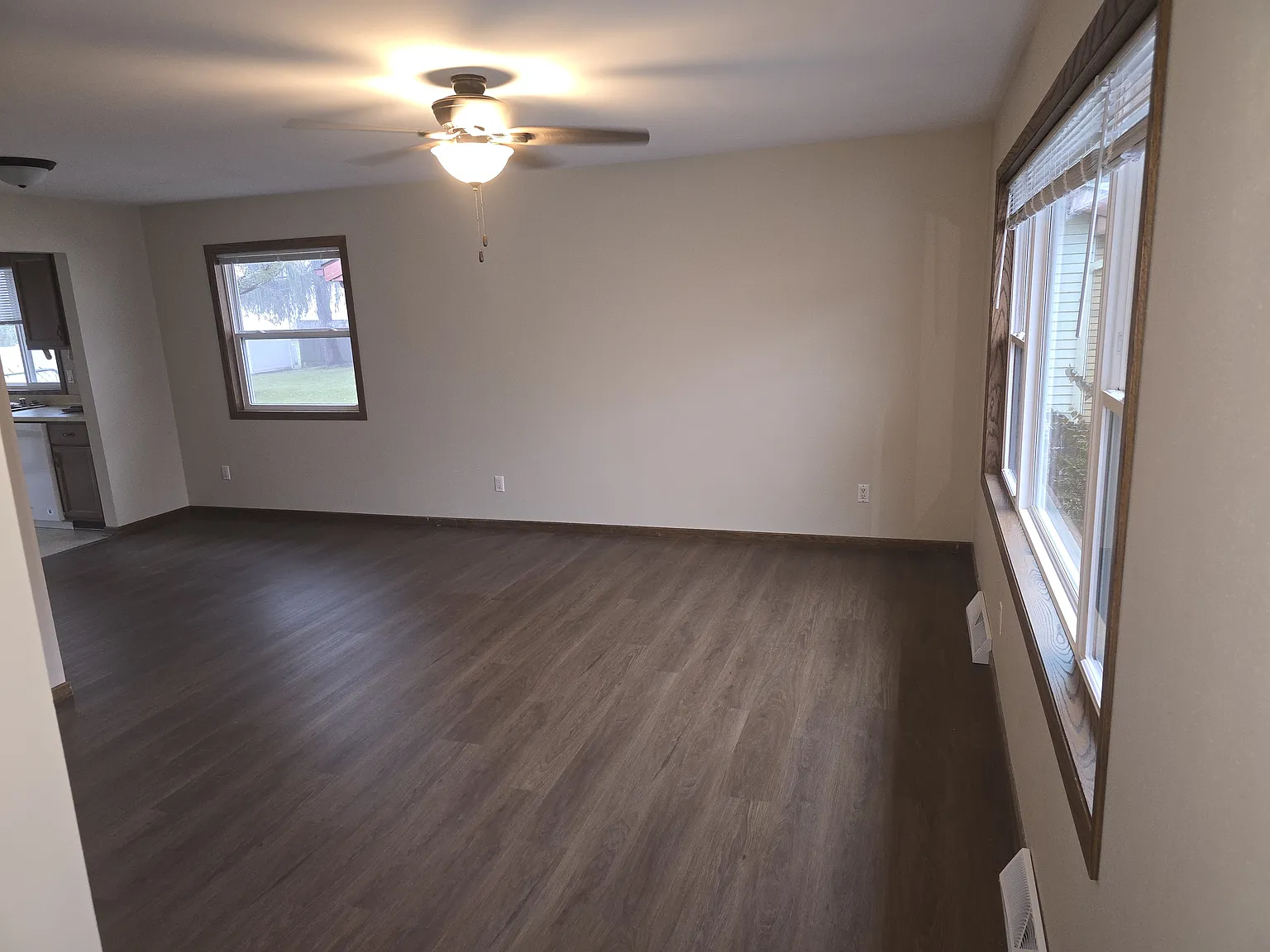 2 bed, 900 sqft, $1,625 — Photo 3