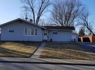 243 Ensenada Dr, Carpentersville, IL 60110