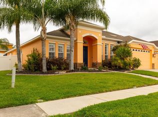 10314 Meadow Crossing Dr, Tampa, FL 33647