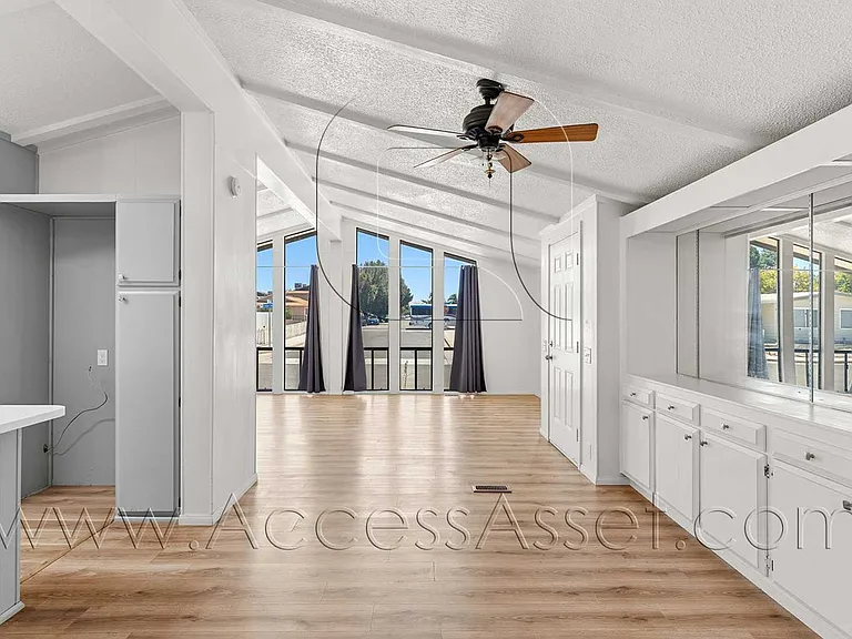 1360 Cabrillo Dr — Photo 7