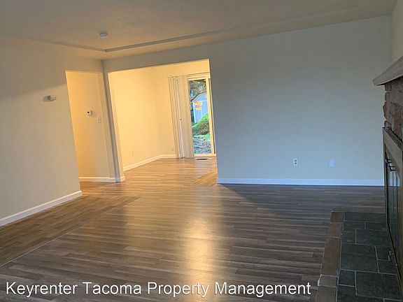 4th image of 7632 S Cushman Ave