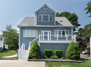 50 Floyd St, Winthrop, MA 02152