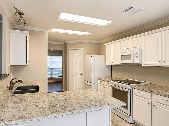 4th image of 3119 Aylesworth Ct