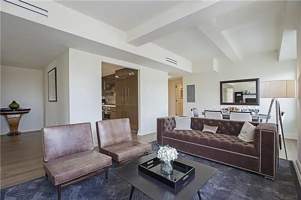 Rented by Nest Seekers International | media 19