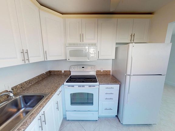 4th image of 301 Tuscany Ln #F