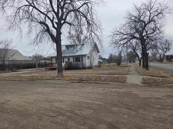331 Edgar St, Wolf Point, MT 59201